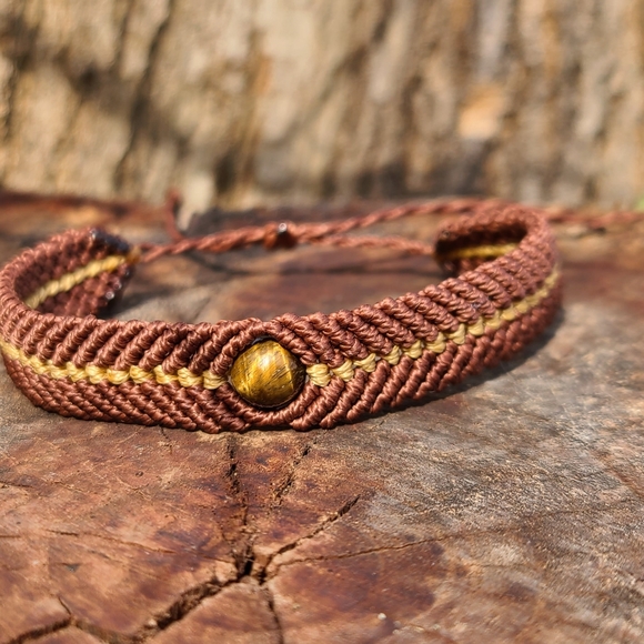 Handmade Bohemian Macrame Bracelet - Picture 5 of 8